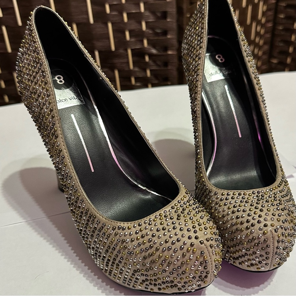Dolce Vita Brenna Studded Pump size 8